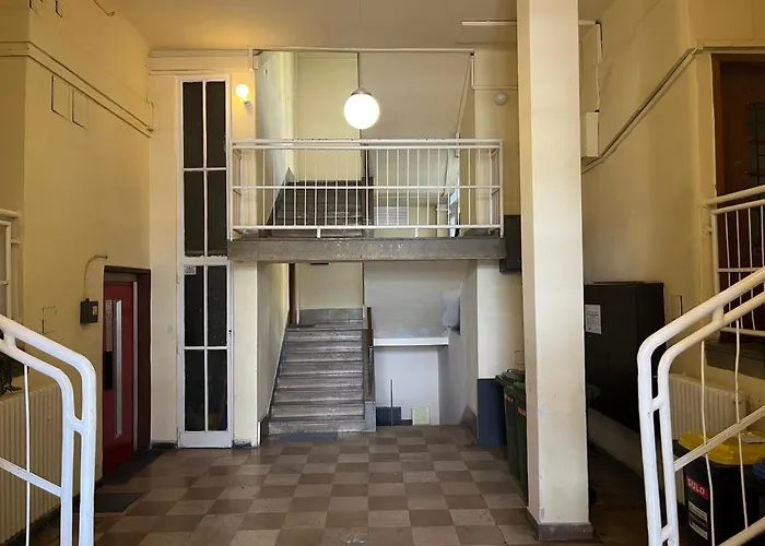 B38 Apartment
